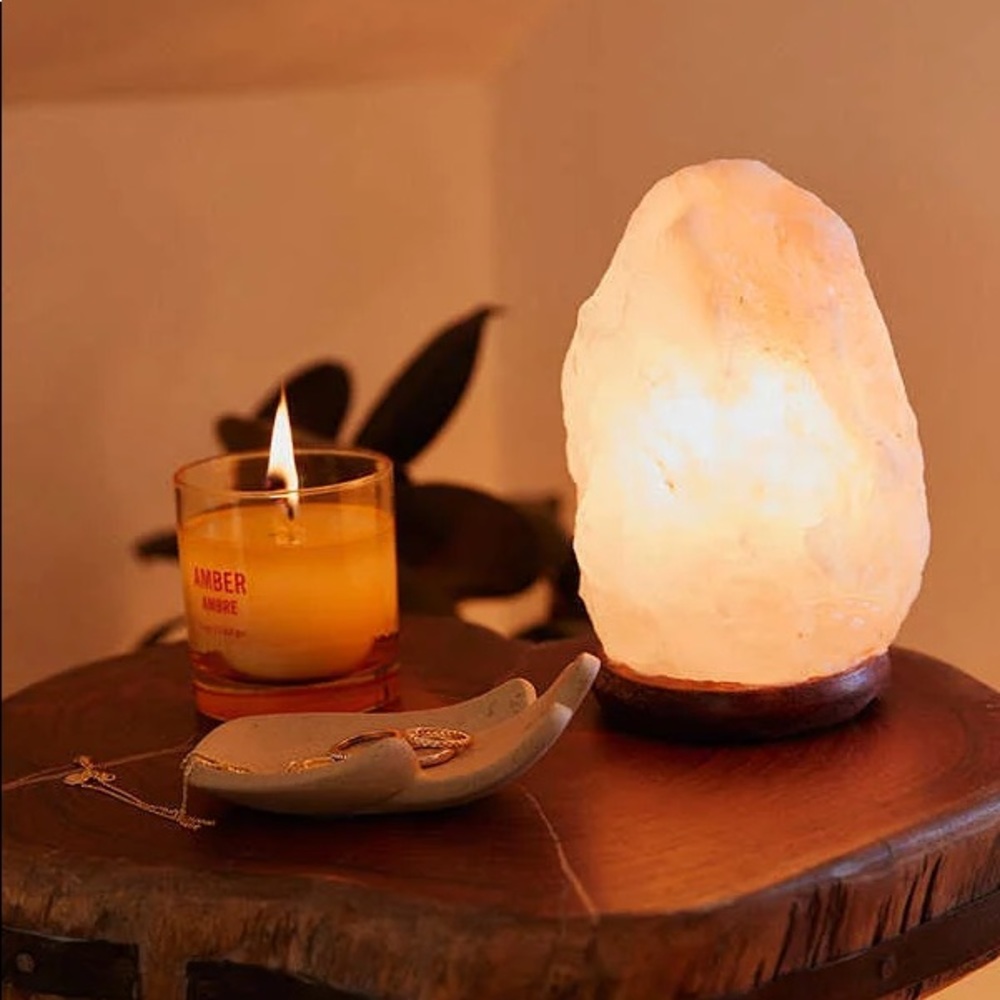 URBAN OUTFITTERS PINK Himalayan Salt Lamp